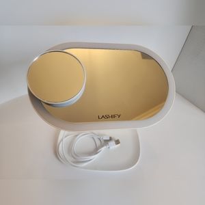 Lashify LED Illuminating Infinity Mirror